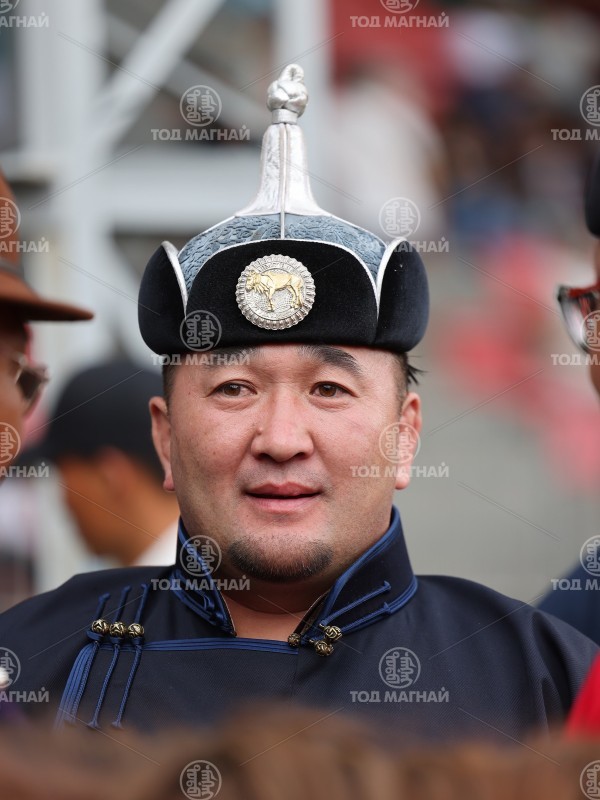 Аймгийн алдарт Гал-Эрдэнэ