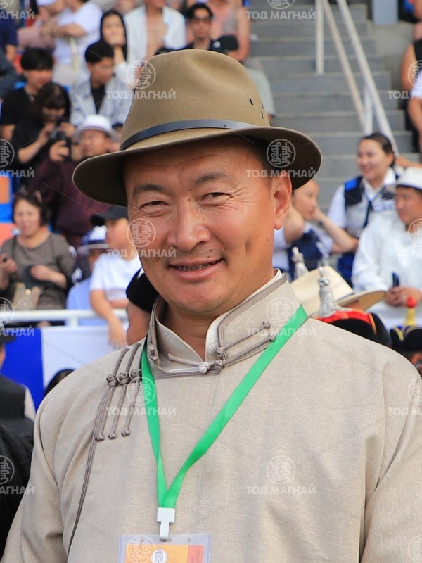 Морины зүтгэлтэн Наранбаатар